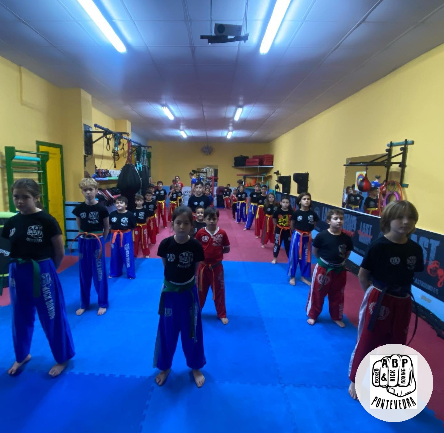 Deportista de ABP Sport concentrado antes de subir al ring