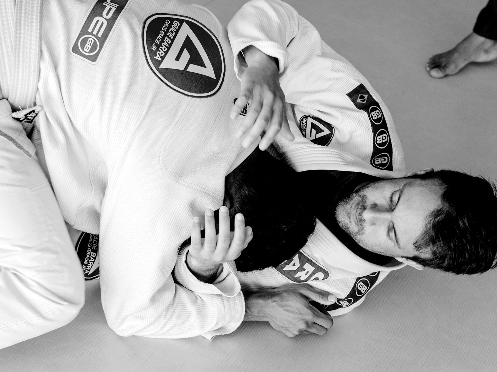 Práctica de suelo en MMA, control y sumisiones